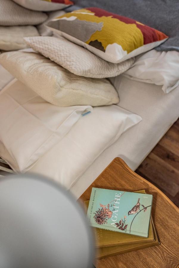 Vagi Apartment Sarvar Bagian luar foto