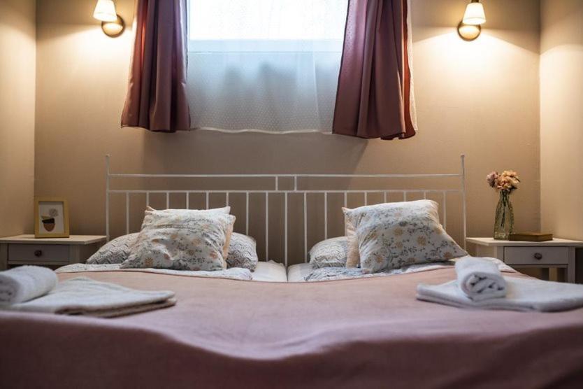 Vagi Apartment Sarvar Bagian luar foto