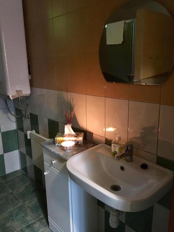 Vagi Apartment Sarvar Bagian luar foto