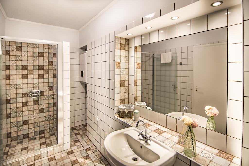 Vagi Apartment Sarvar Bagian luar foto